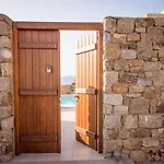Elite With Pool & Sea View *