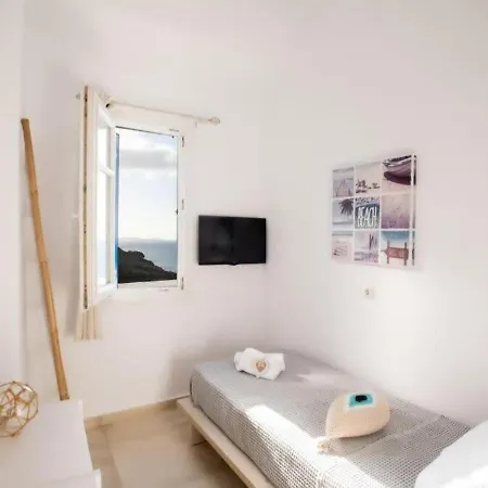 Elite With Pool & Sea View וילה